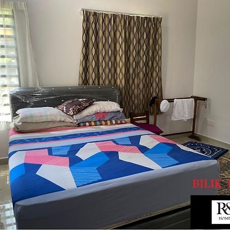 R & R Homestay Tanjung Karang Eksteriør bilde