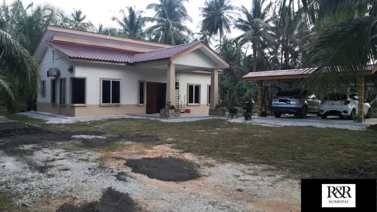 R & R Homestay Tanjung Karang Eksteriør bilde